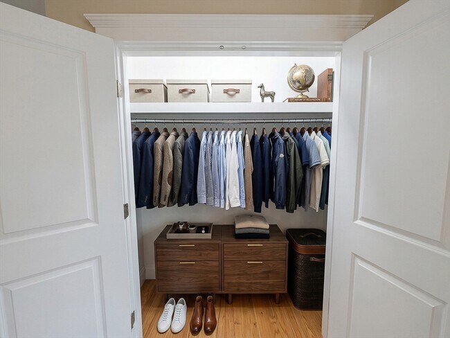 Building Photo - 42 Parsons St