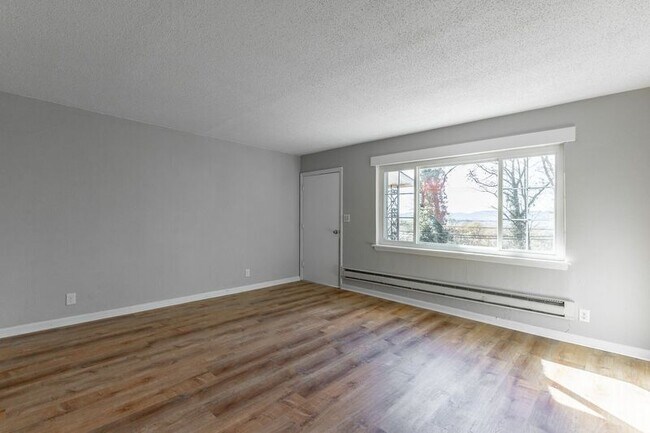 Building Photo - 1010 Glenwood Dr