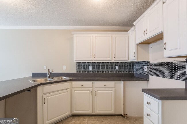 Building Photo - 122 Ivy Grove Way