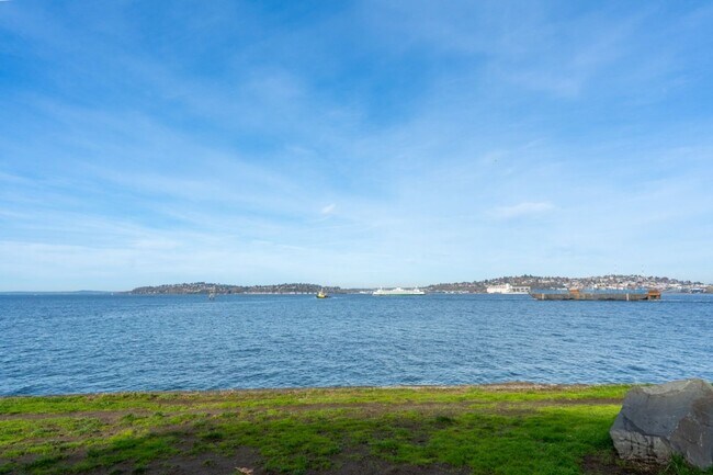 Building Photo - 2Bd/2Ba Seattle Condo