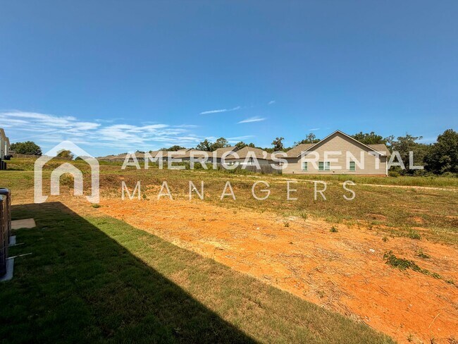 Building Photo - 113 Park Dr S