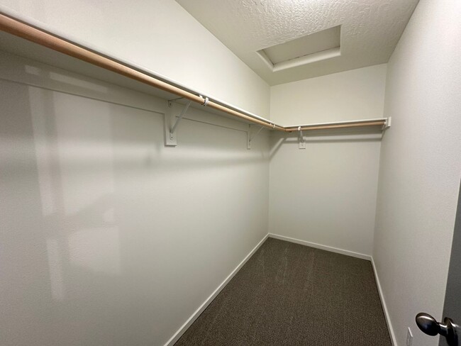 Building Photo - Brand New Post Falls Duplex