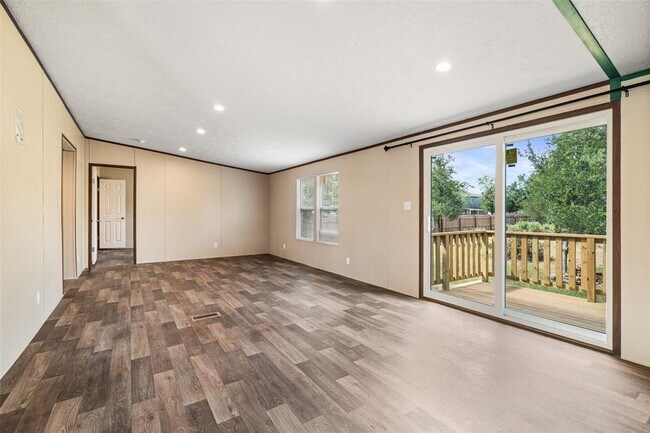 Building Photo - 265 Hershal Ln