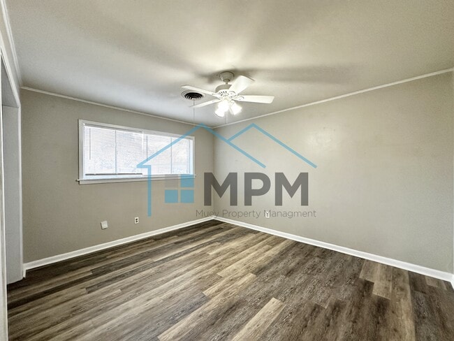 Building Photo - 1104 Hilton St