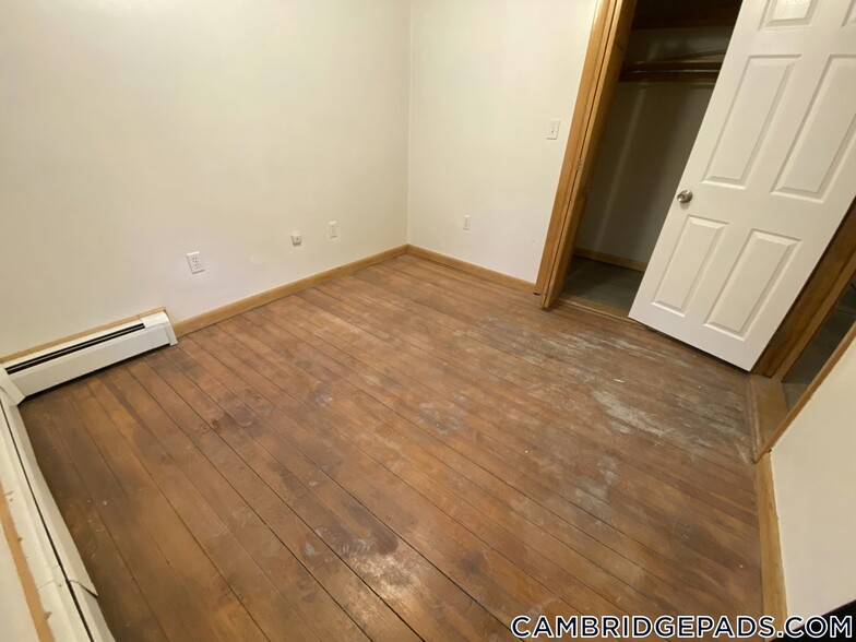 Building Photo - 161 Otis St