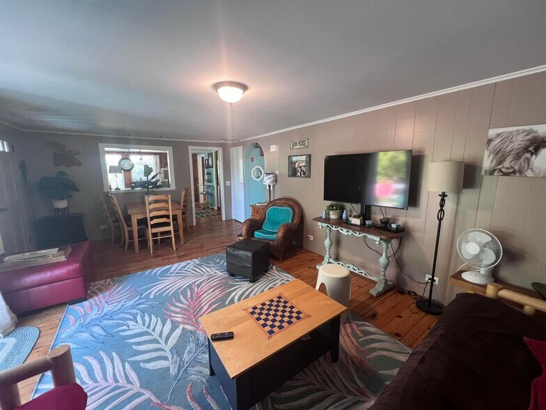 Building Photo - 78 Long Island Rd