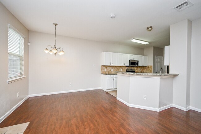 Building Photo - 6127 Yorkglen Manor Ln