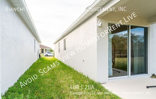 Building Photo - Turnkey 4/2 Home in Sarasota!