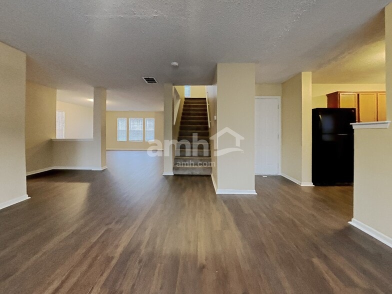 Building Photo - 1545 Fortner Dr