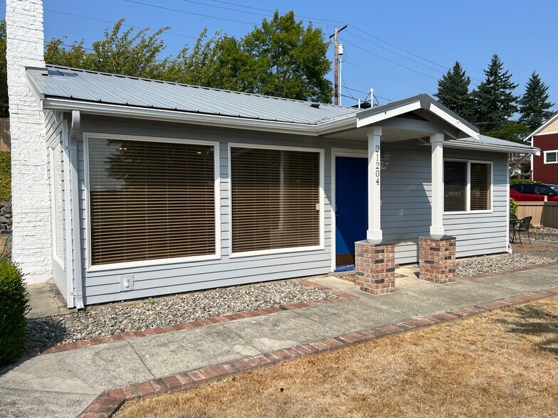 Front entry - 21204 3rd Ave S