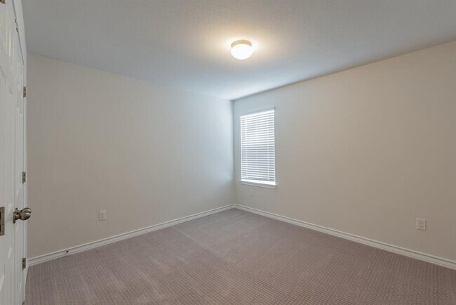 Building Photo - 5302 Mulberry Grove Ln