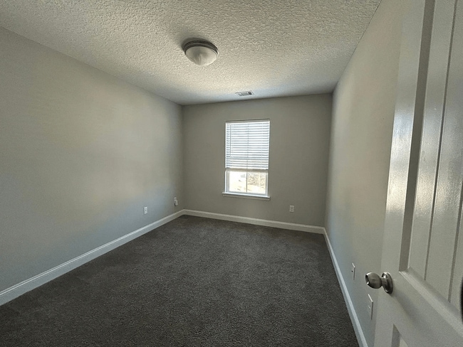 Building Photo - 54 Perlieu Ct