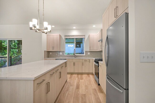 Building Photo - Modern 3BD/2.5BA Home in Sudden Valley – B...