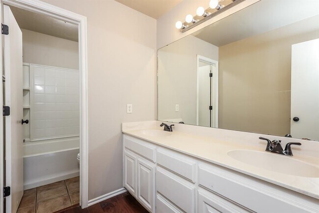 Building Photo - 2513 NW 179th Ct