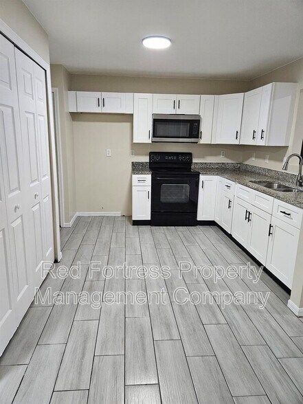 Building Photo - 5319 27th St SW