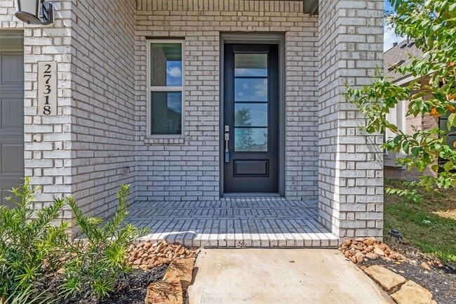 Building Photo - 27318 Sweetwater Bay Dr