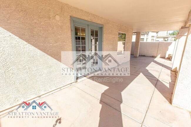 Building Photo - 1015 E Brentrup Dr