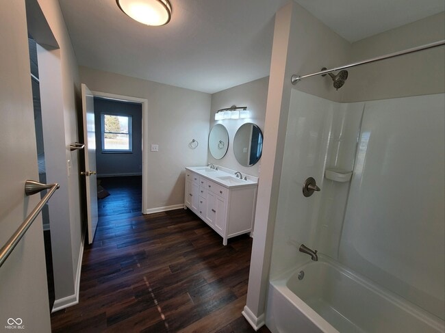 Building Photo - 126 Roosevelt Dr