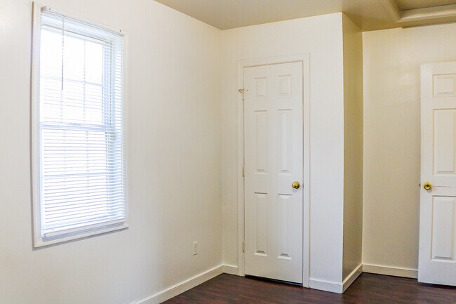 Building Photo - 1026 Stainback St