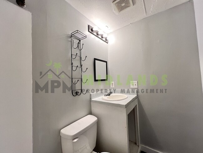 Building Photo - 240 Rister Rd