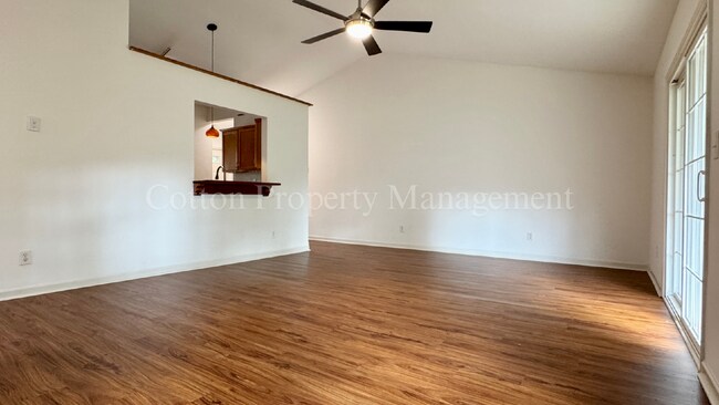 Building Photo - 3 BD//2 BA Condo / Tidal Oaks Community / 2nd Floor Unit / $1,500 per month / No Pets
