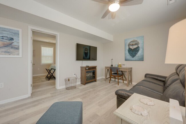 Building Photo - 600 W. Third Street