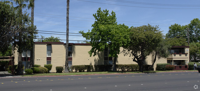 Building Photo - Sun Ridge Apartments