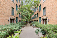 Building Photo - 7738 N Eastlake Terrace