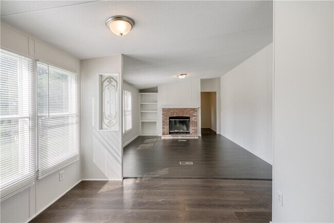 Building Photo - 2178 GA-323