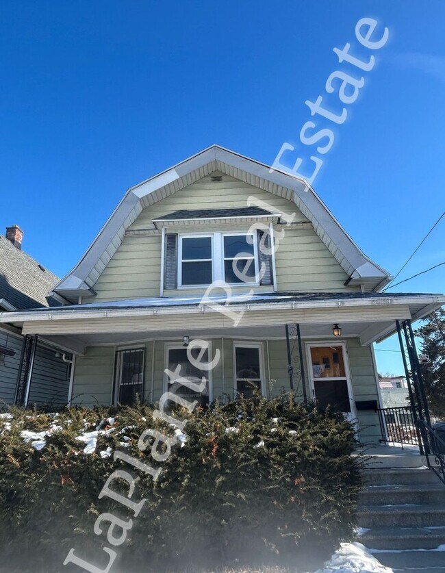 Building Photo - Spacious 3 Bedroom Home for Rent in East Toledo