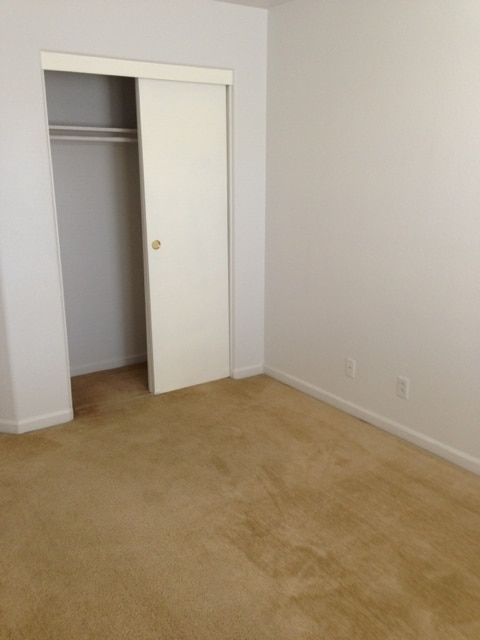 Building Photo - 2328 S Fallbrook Dr