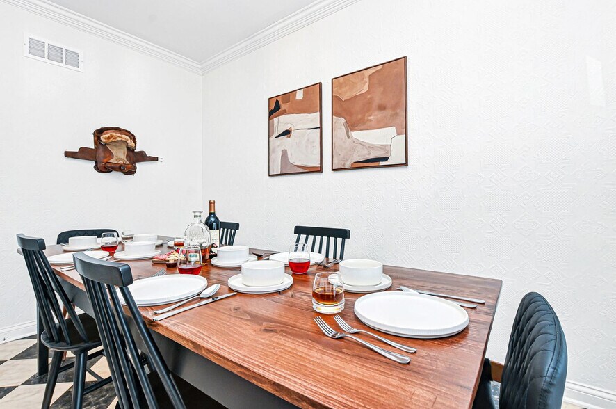 Building Photo - 1645 Burks Branch Rd