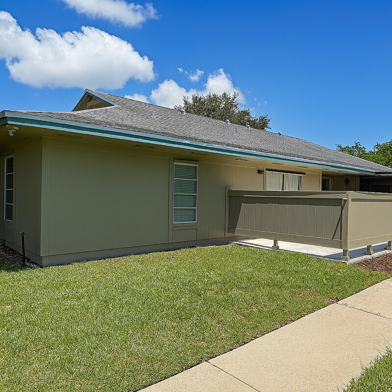 Building Photo - 4055 NW Cinnamon Tree Cir