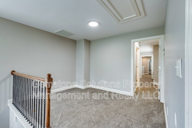 Building Photo - 301 Pennystone Cir