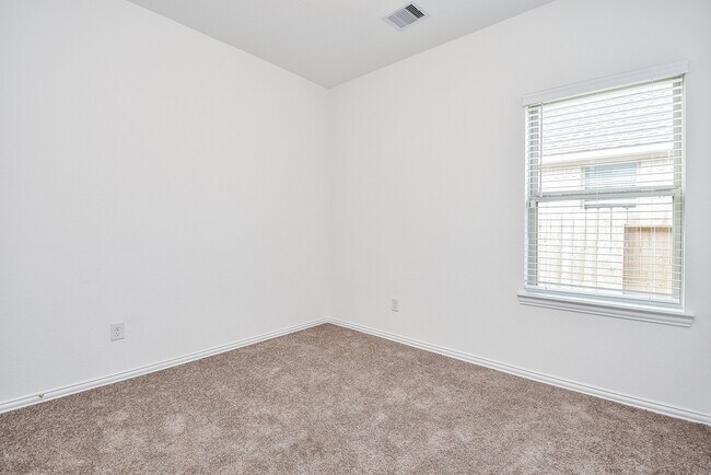 Building Photo - 31326 Black Frst Xing