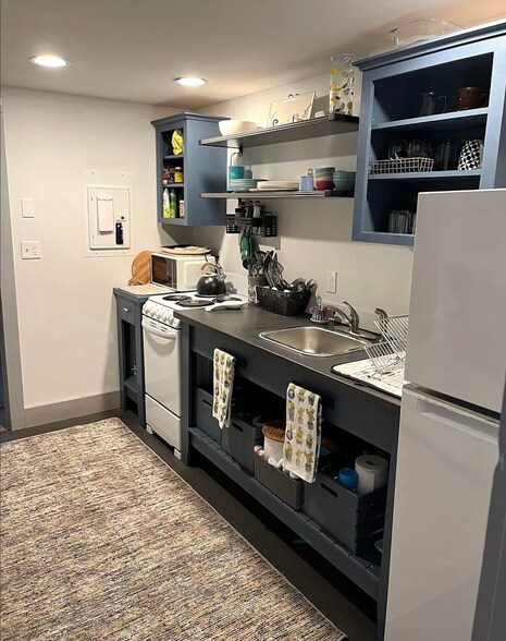 Building Photo - 99 Market St