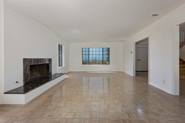 Building Photo - 18041 Blue Sail Dr