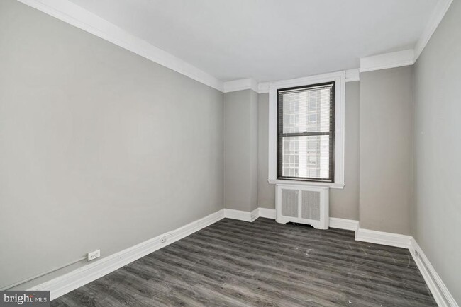 Building Photo - 2031 Locust St