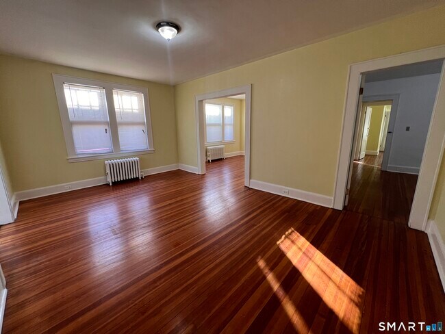 Building Photo - 2125 E Main St