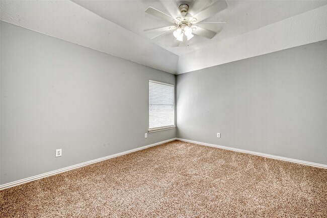 Building Photo - 4907 Mountain Fork