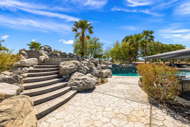 Building Photo - 41750 Hermitage Dr