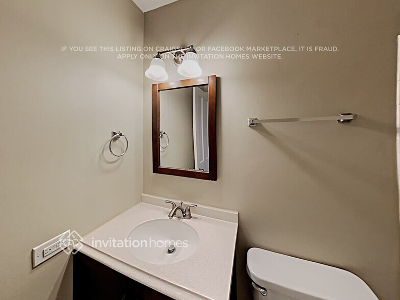 Building Photo - 7237 W Hickory Creek Dr