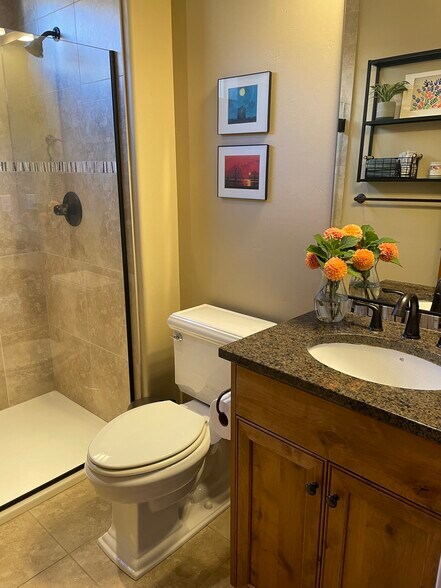 Building Photo - 12884 SW Sevilla Ave