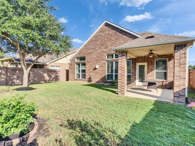 Building Photo - 28655 Maple Red Dr