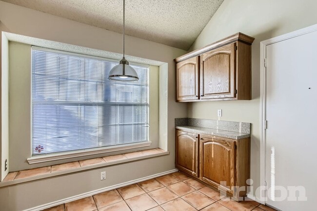 Building Photo - 612 W Andersonville Ln