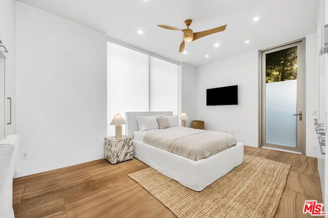 Building Photo - 25102 Malibu Rd