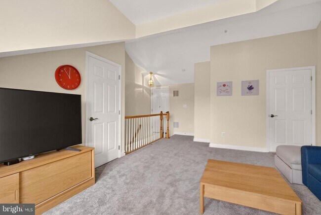 Building Photo - 8814 Hunting Lodge Ct