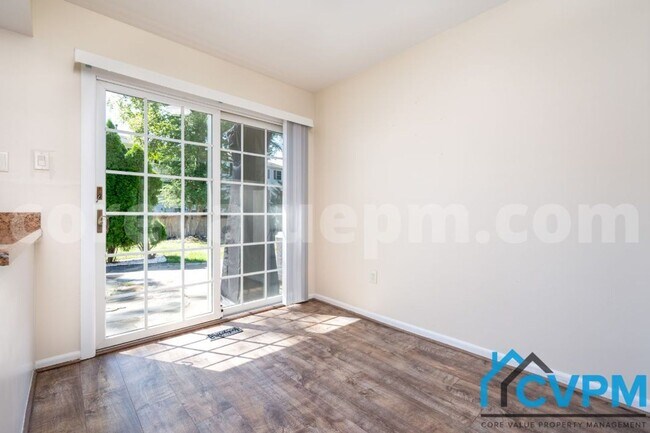 Building Photo - 1715 Tarleton Way