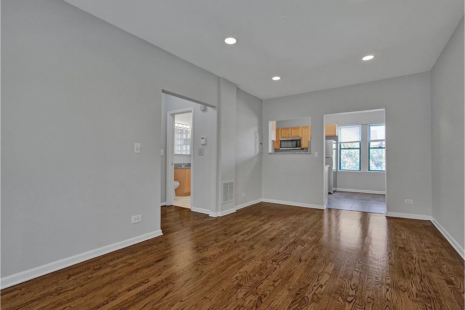 Building Photo - 6211 S Woodlawn Ave