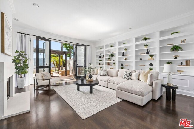 Primary Photo - 2241 Canyonback Rd